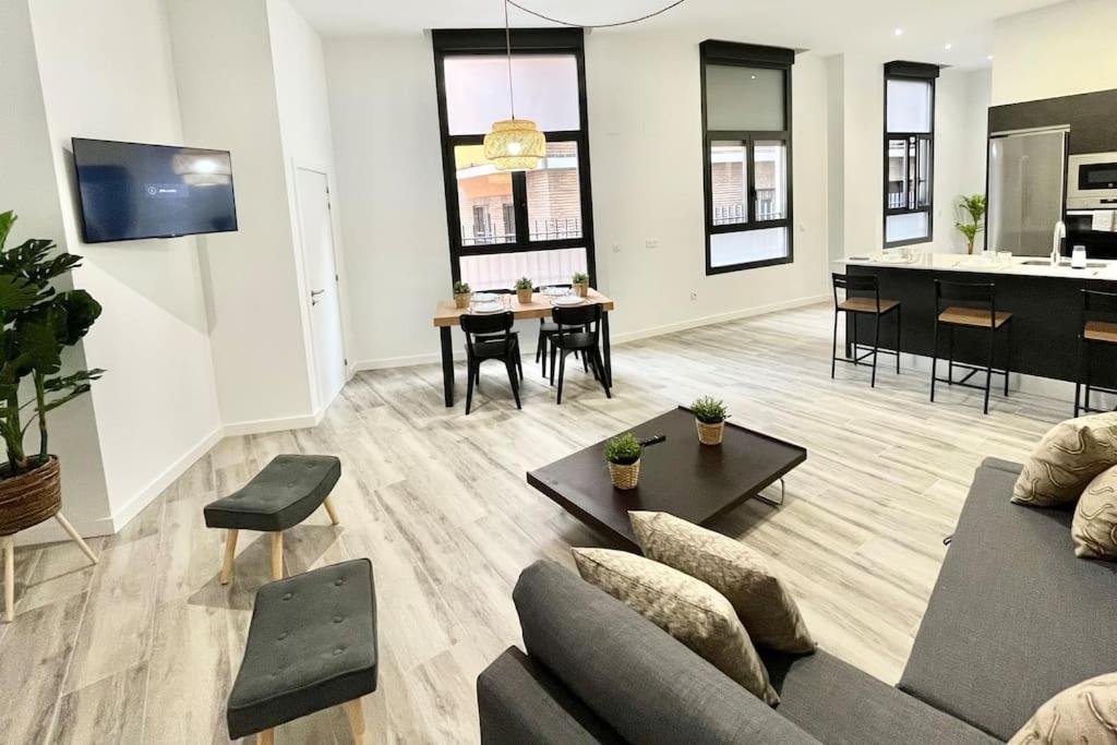 Vive V Apartment